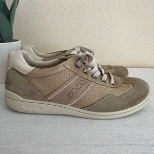Ecco Light Taupe Perforated Suede/Leather Lace Up Sneakers Womens EU41 US10-10.5